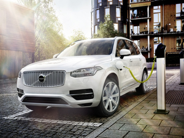 Volvo XC90 фото