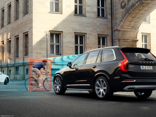 Volvo XC90 фото