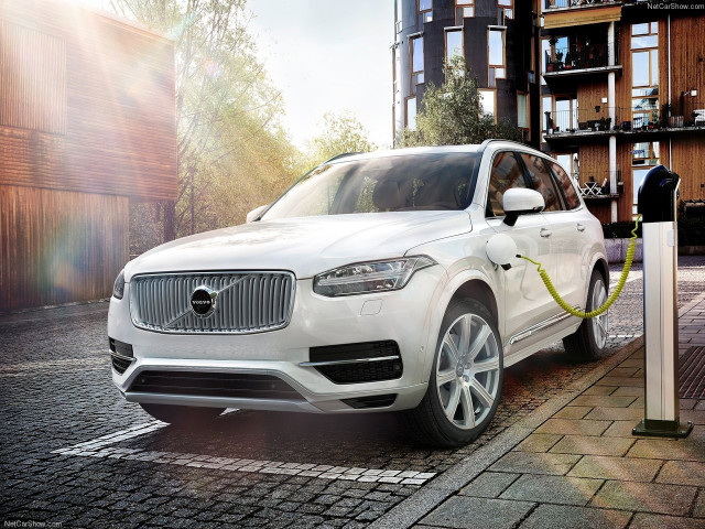 Volvo XC90 фото