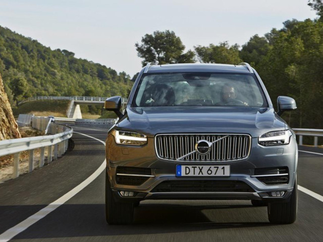 Volvo XC90 фото