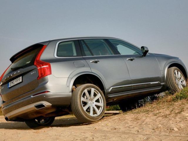 Volvo XC90 фото