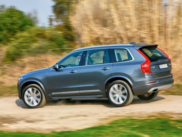 Volvo XC90 фото