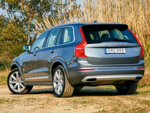 Volvo XC90 фото