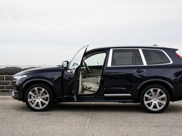 Volvo XC90 фото