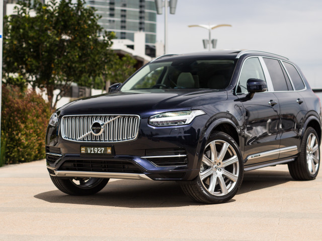 Volvo XC90 фото