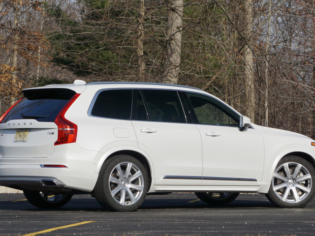 Volvo XC90 фото