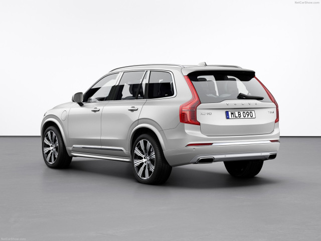 Volvo XC90 фото