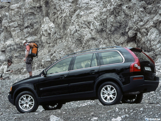 Volvo XC90 фото