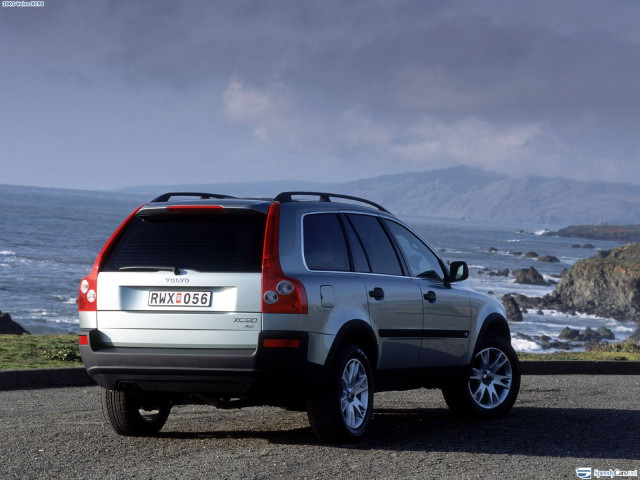 Volvo XC90 фото