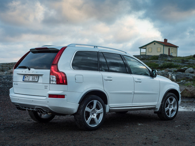 Volvo XC90 фото