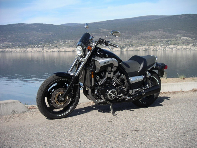 Yamaha V-MAX фото