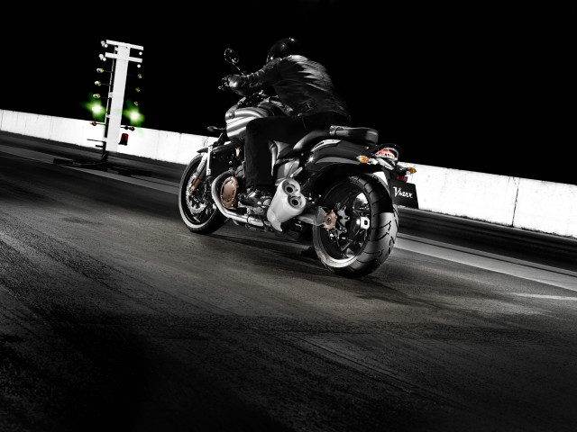 Yamaha V-MAX фото