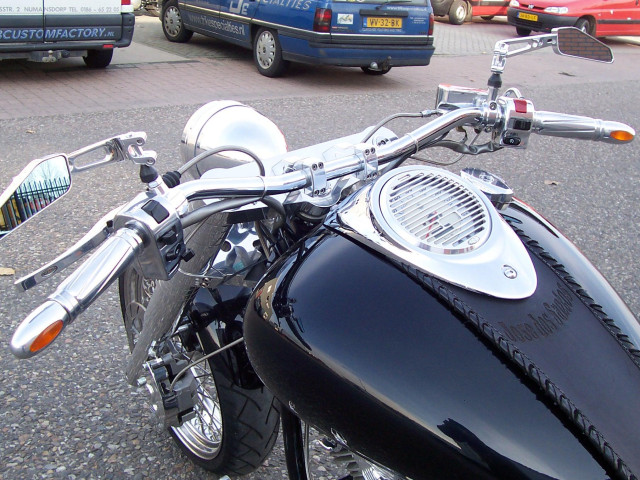 Yamaha XVS1100 фото