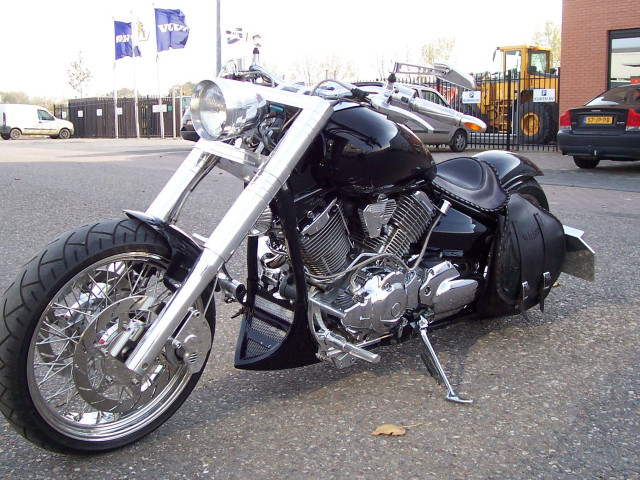 Yamaha XVS1100 фото