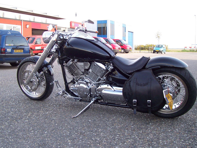 Yamaha XVS1100 фото