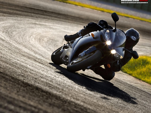 Yamaha YZF-R1 SP фото