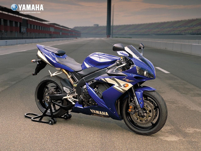 Yamaha YZF-R1 фото