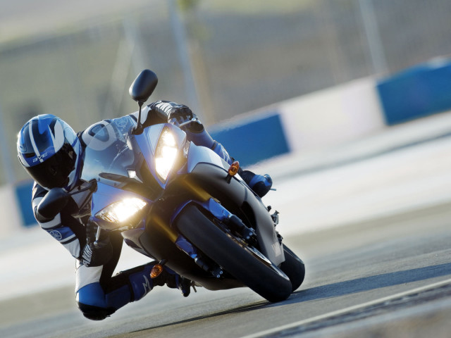 Yamaha YZF-R6 фото