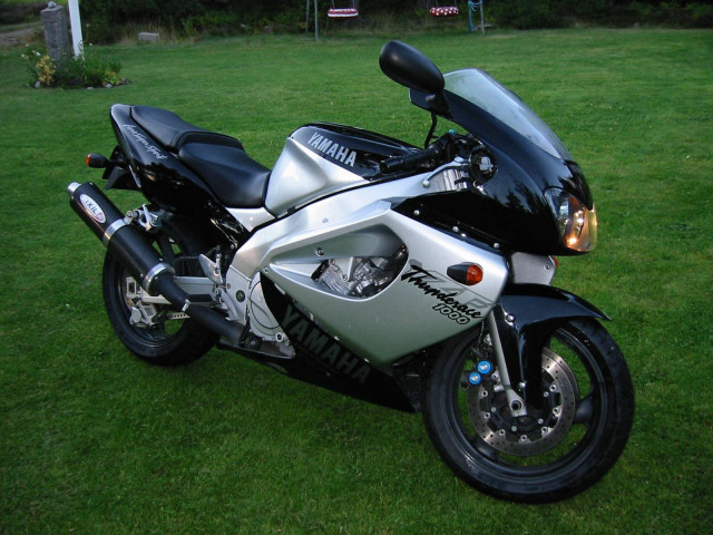 Yamaha YZF1000R Thunderace фото