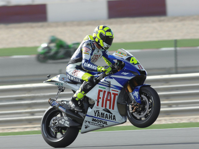 Yamaha YZR-M1 фото