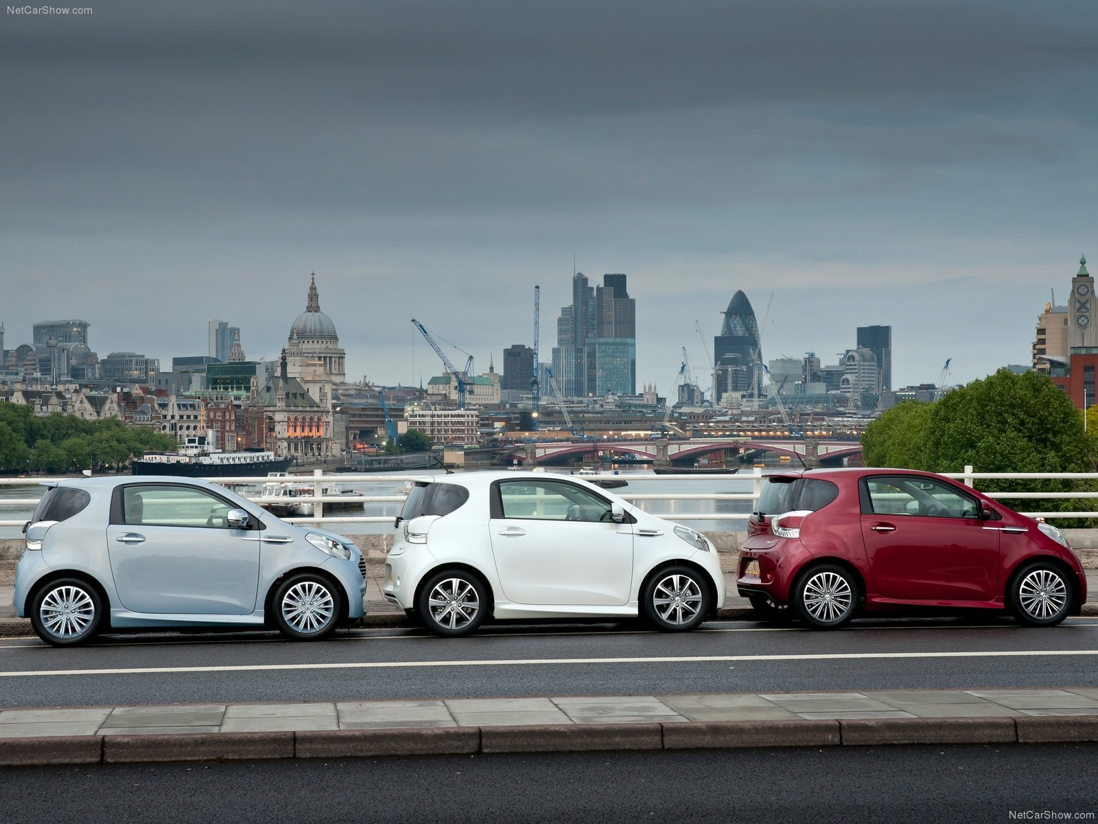 Aston Martin Cygnet 2011