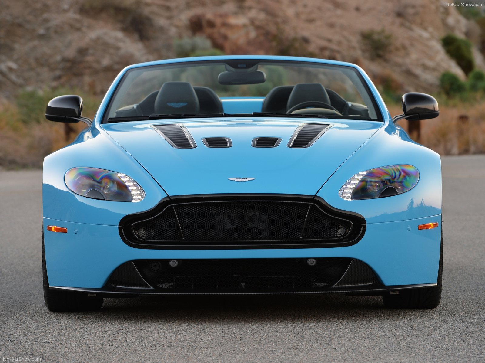 Aston Martin v12 Vantage s