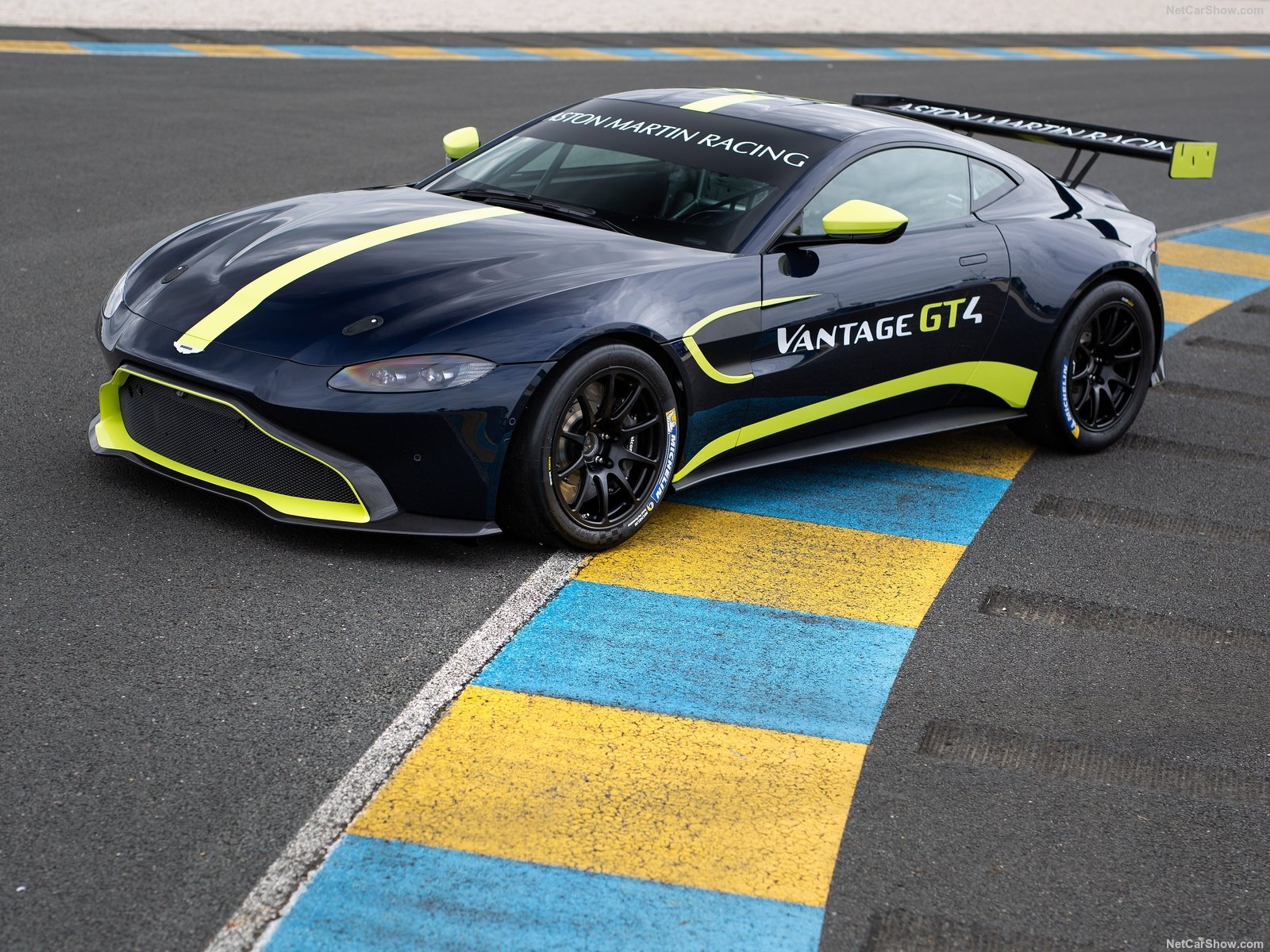 Aston Martin Vantage 2018