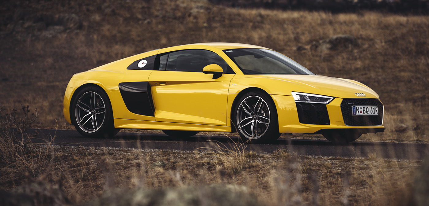 Audi r8 желтая