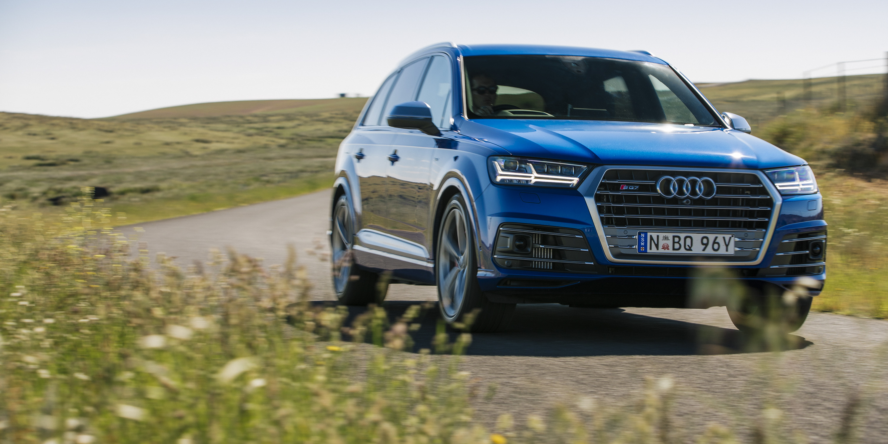 Audi sq7 фото