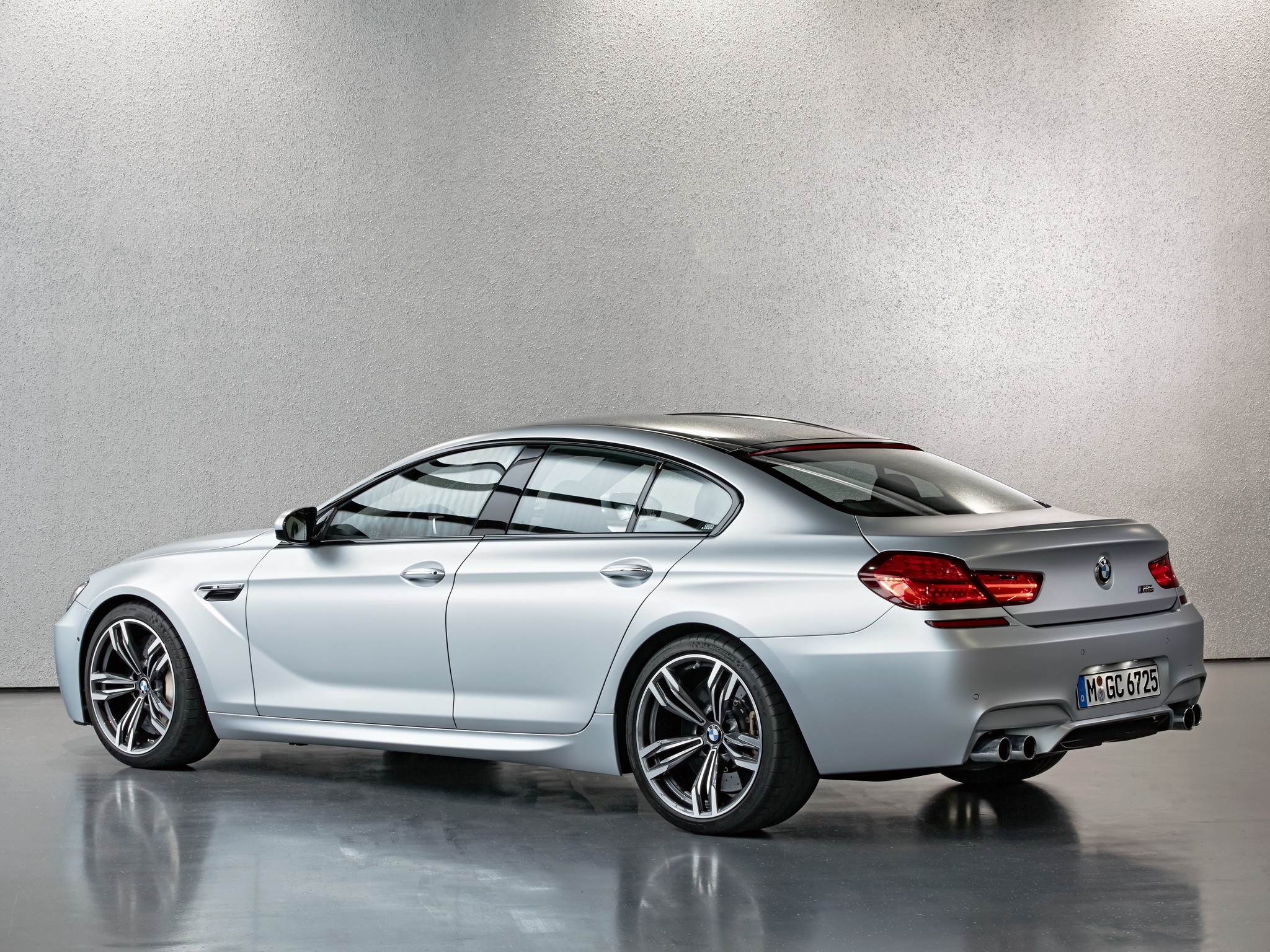 BMW 4 серебристая