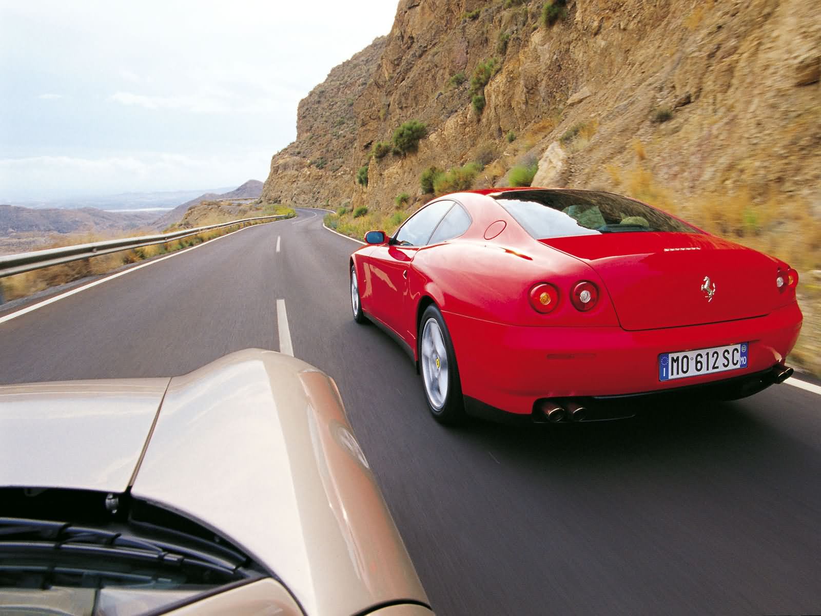 Машина Ferrari 612 Scaglietti салон