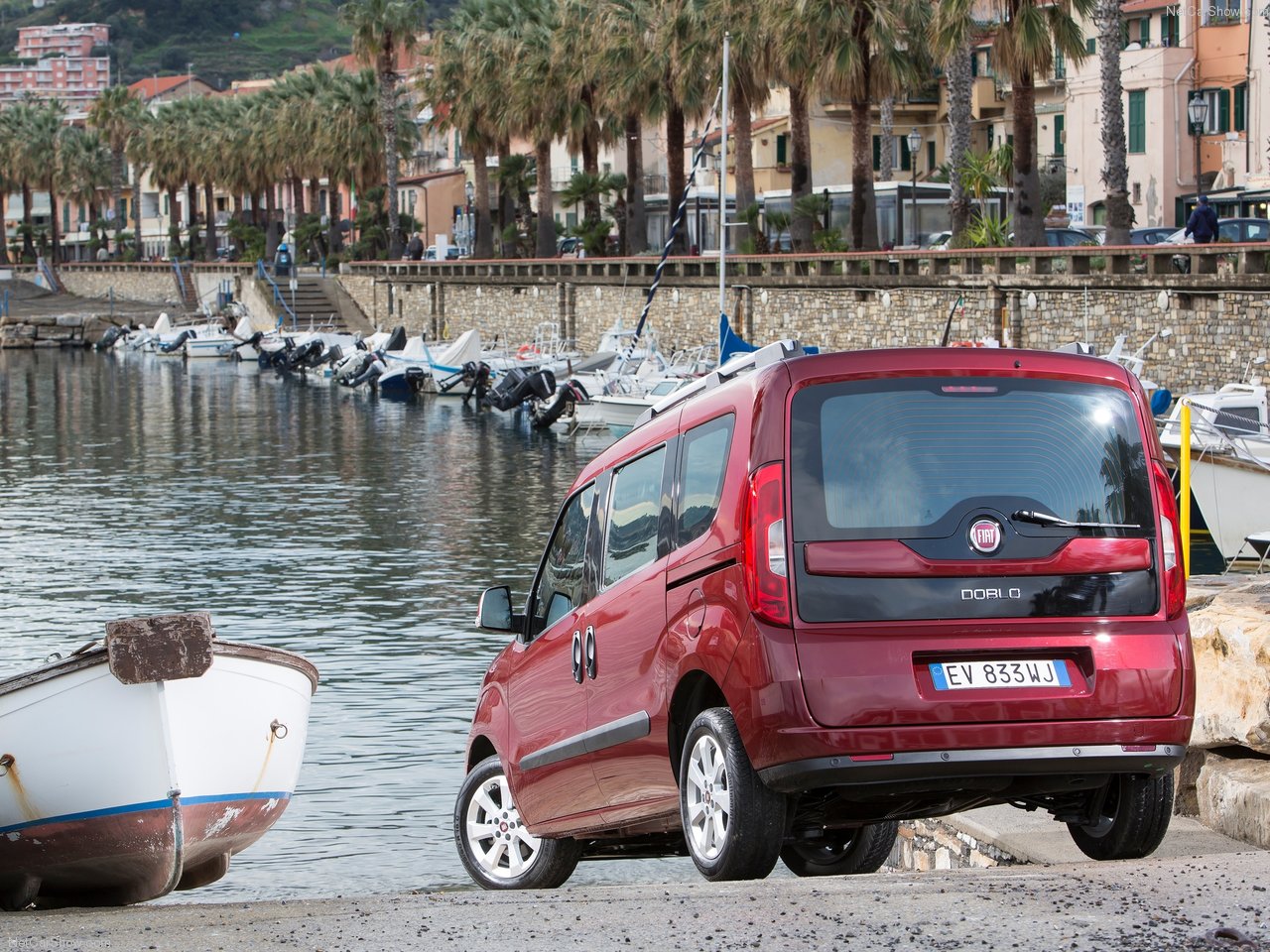 Автомобиль Fiat Doblo Panorama