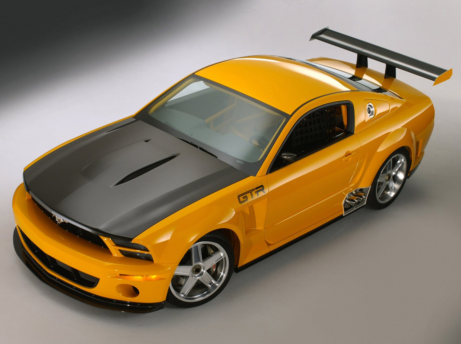 Ford Mustang 2005 Yellow