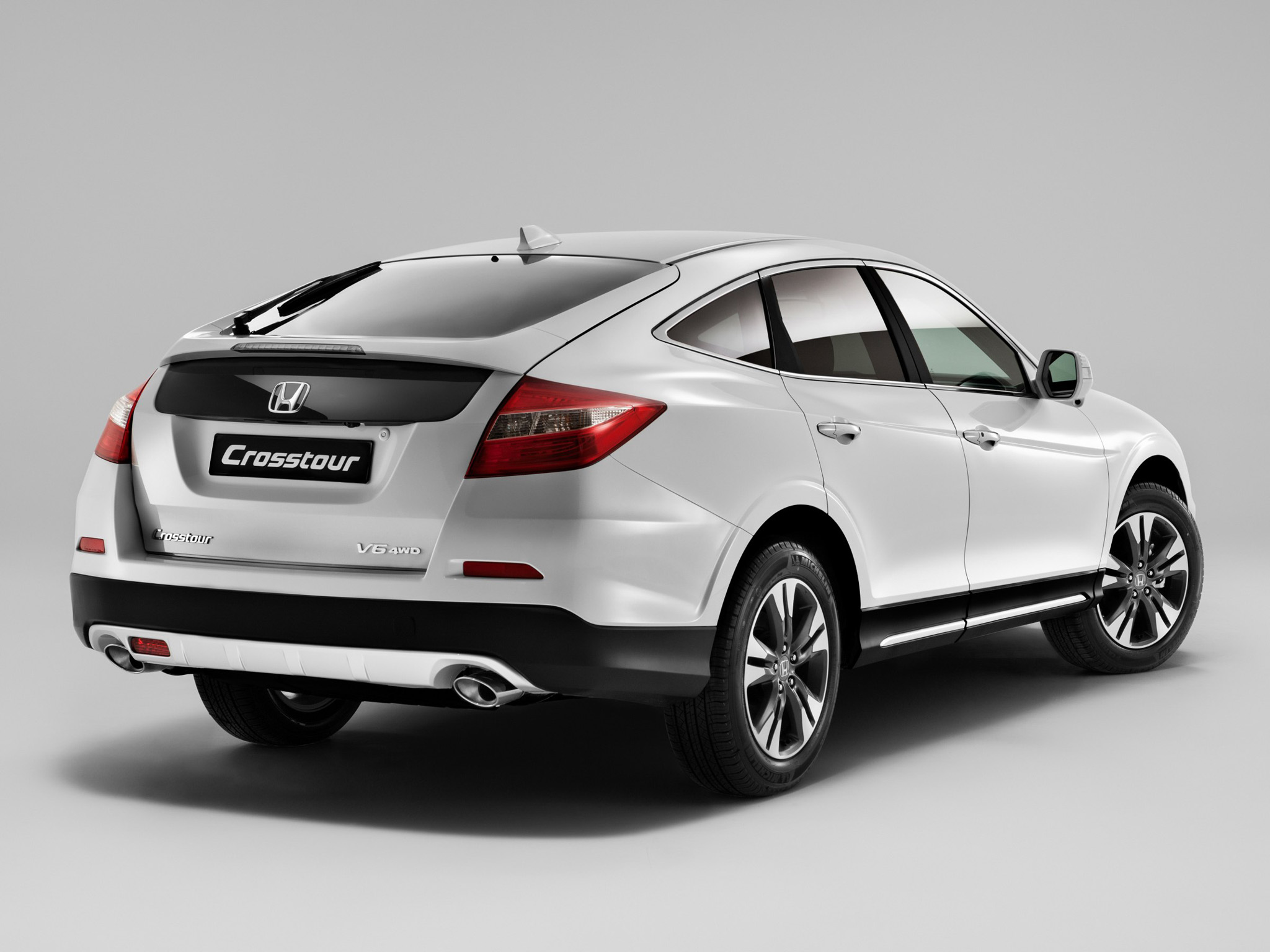 Хонда кросстур. Honda Crosstour 2018. Кроссовер Honda Crosstour. Хонда Кросстур 2018. Honda Crosstour 2017.