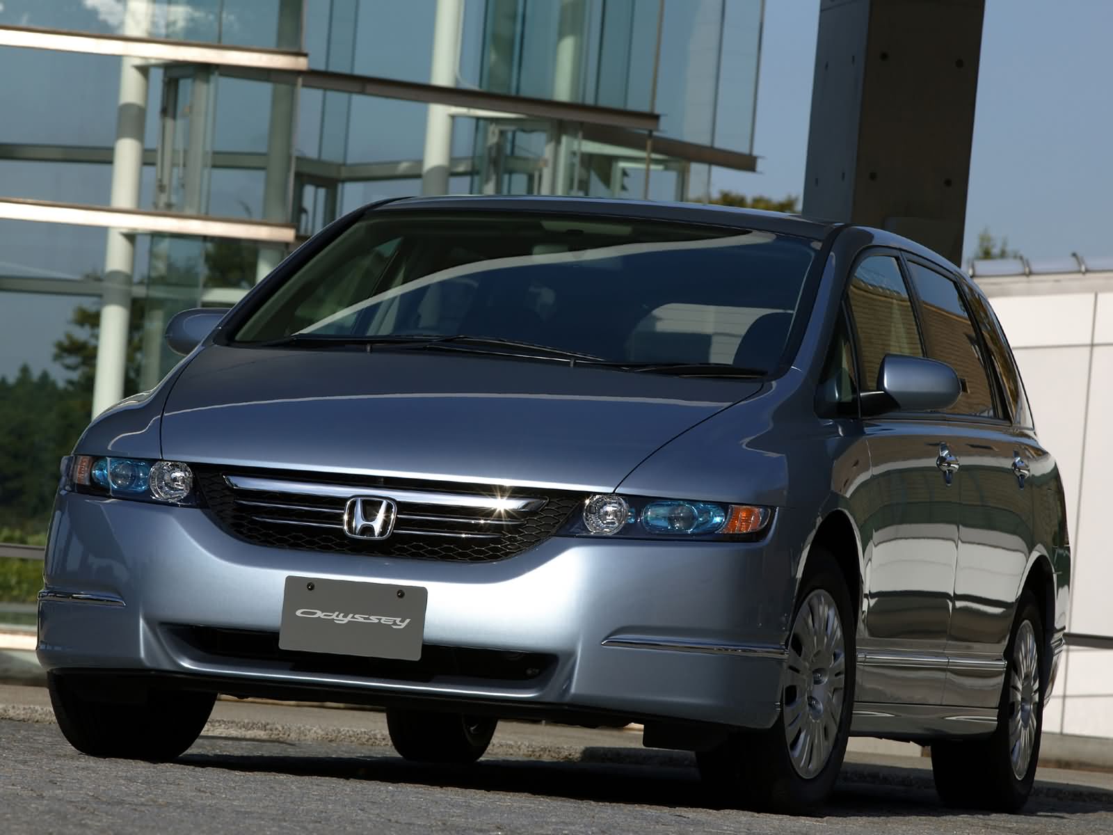 Машина Honda Odyssey