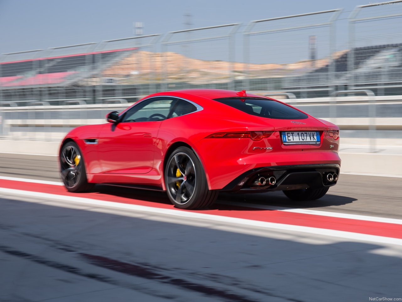 Jaguar f Type r 4k