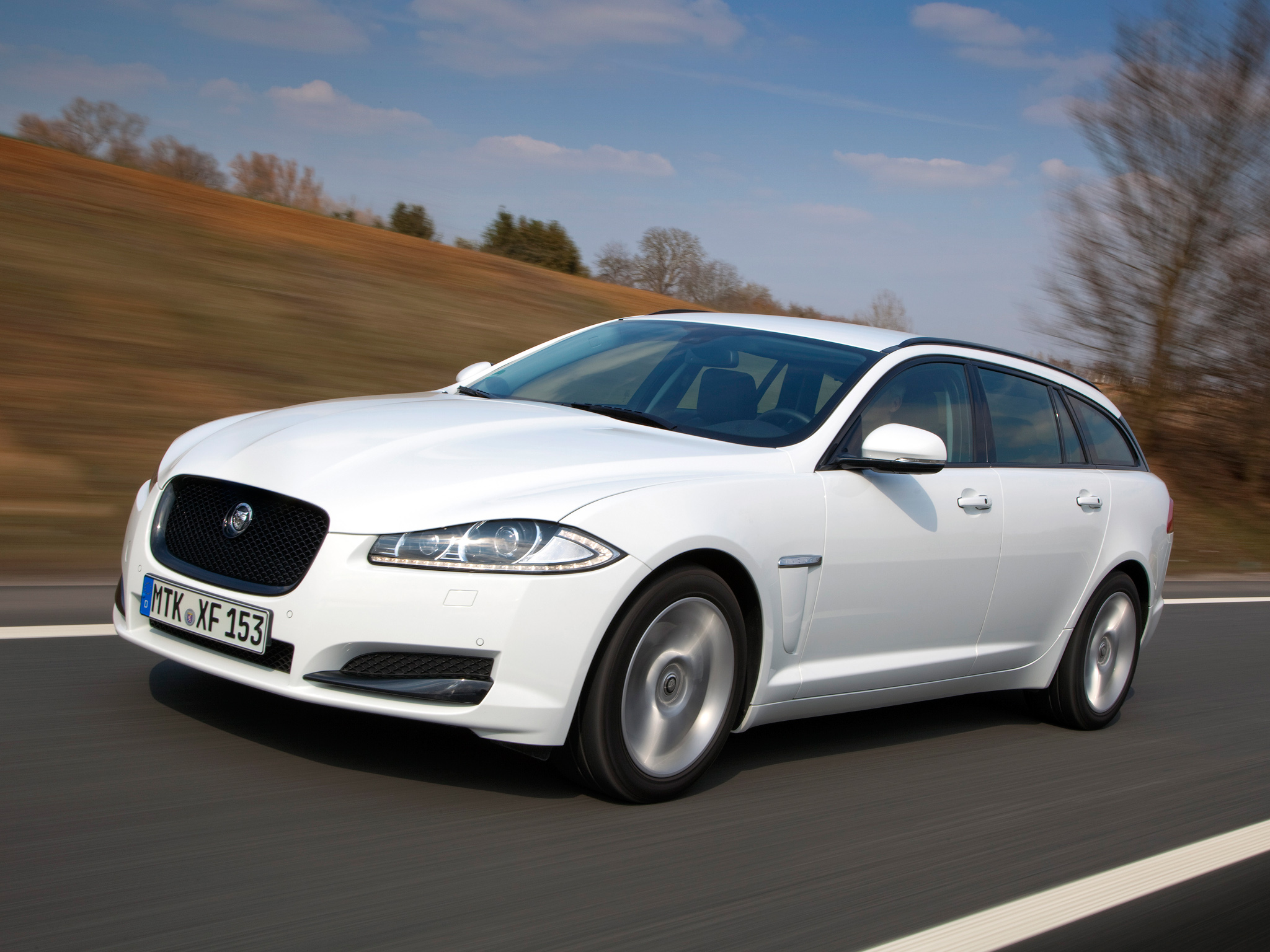 Jaguar XF 2016 1024 768