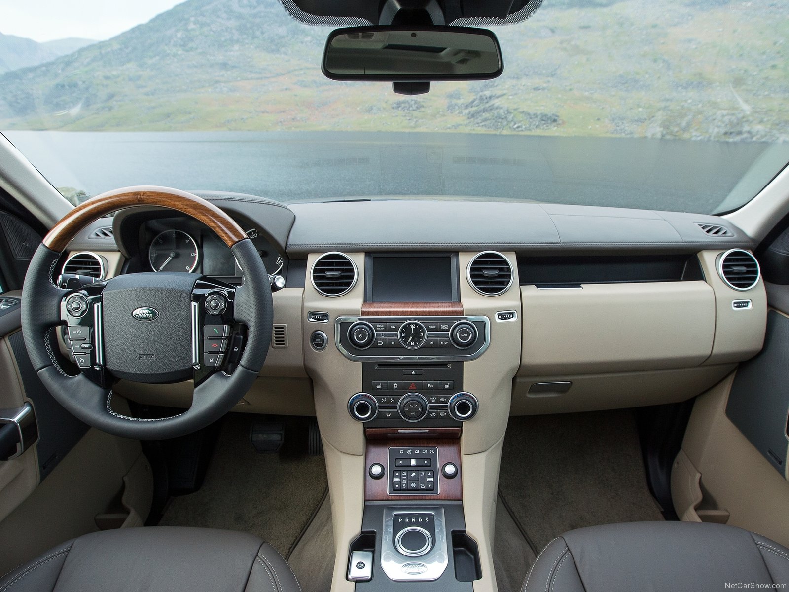 Торпедо range Rover Sport 2014