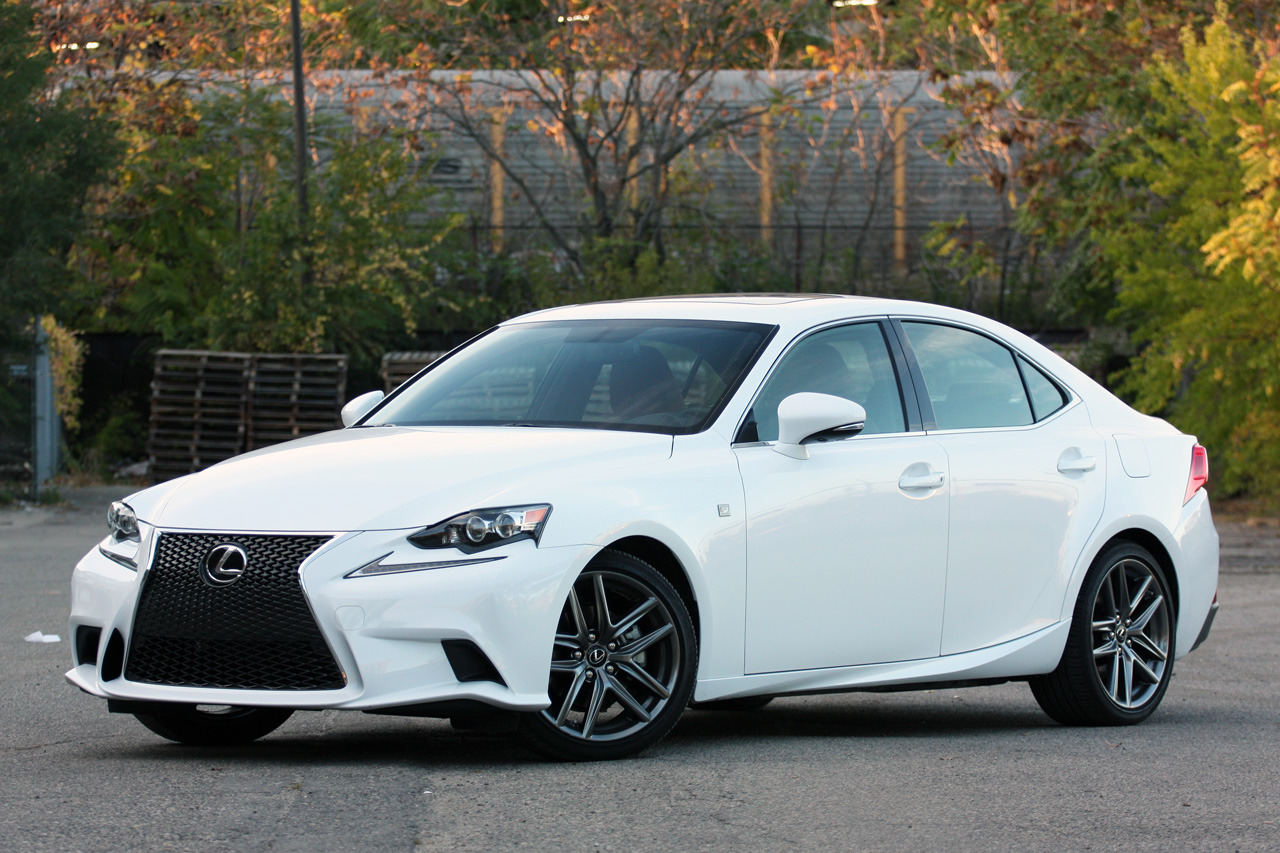 Lexus is 250 3 f Sport