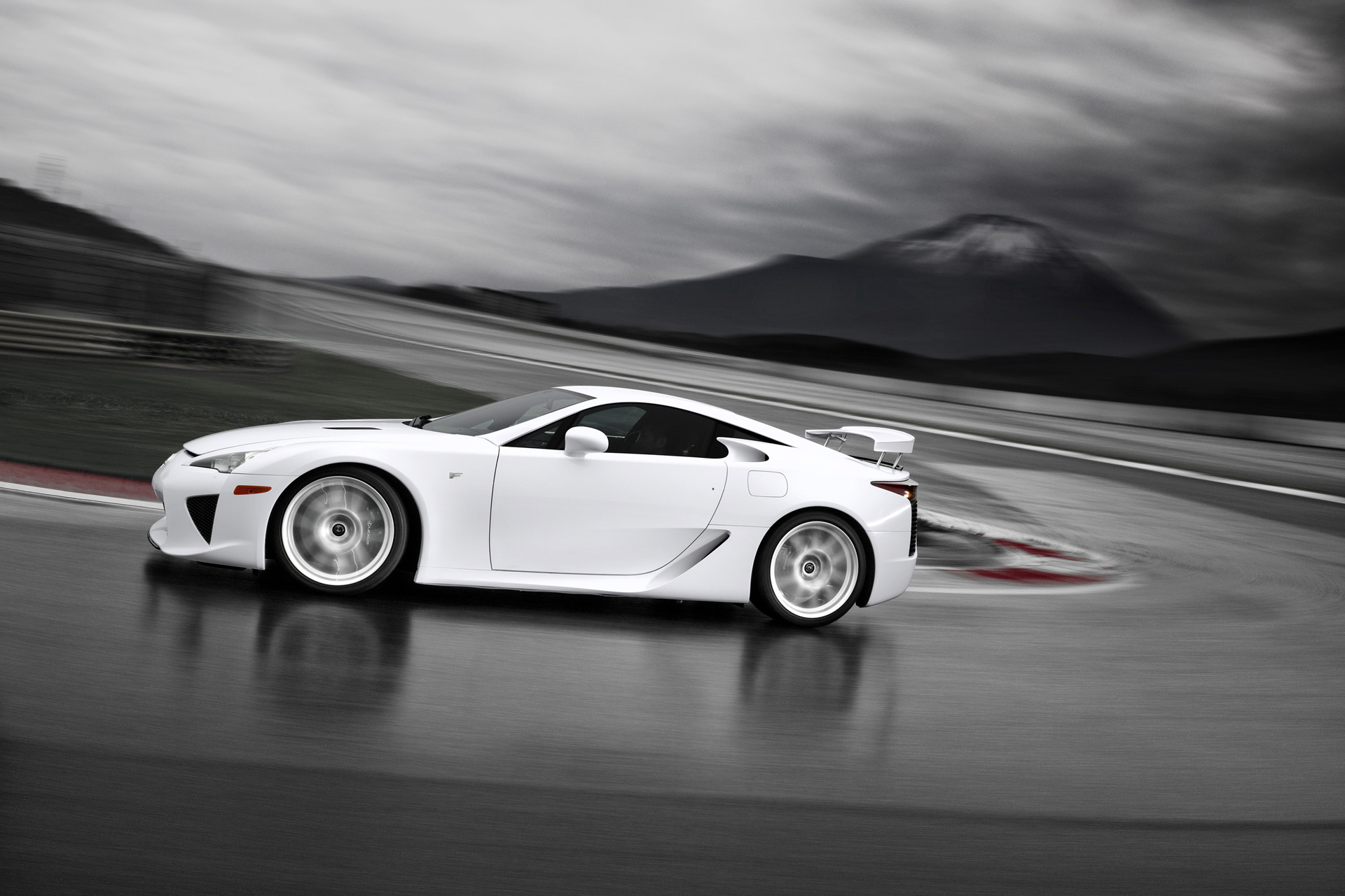 Lexus LFA Япония