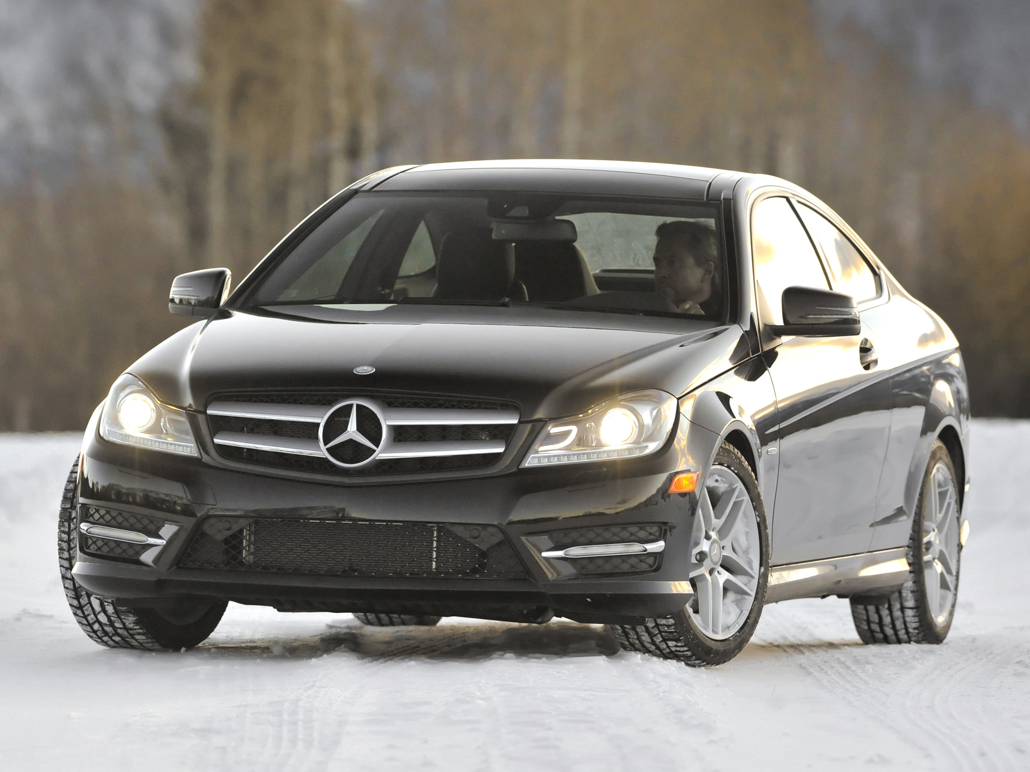 Mercedes Benz 4matic Snow