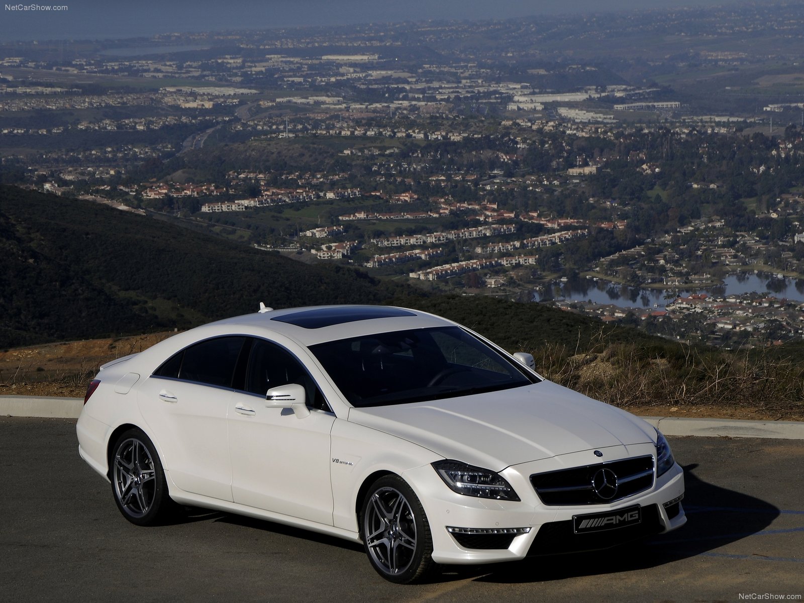 Cls 63 amg фото белый