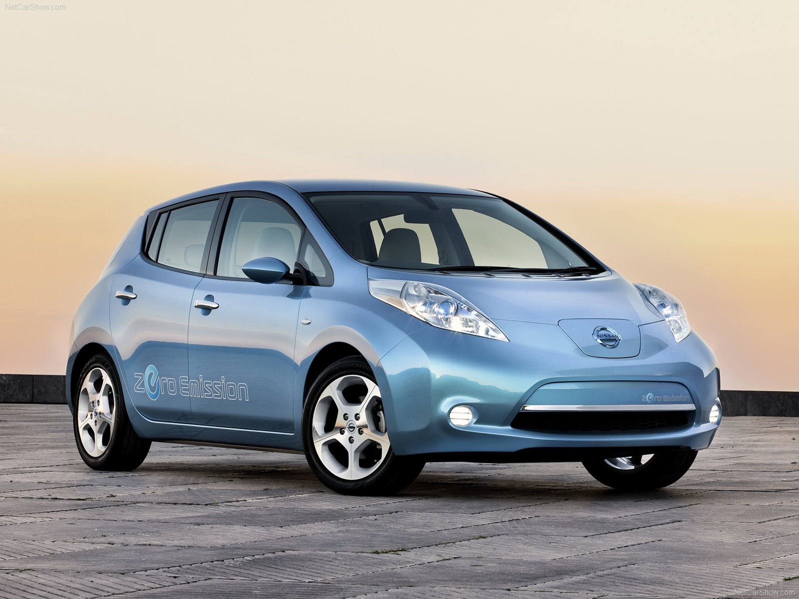 Avito электромобиль. Электрокар Nissan Leaf. Ниссан лиф 2022. Nissan Leaf 2011. Ниссан лиф 2011.