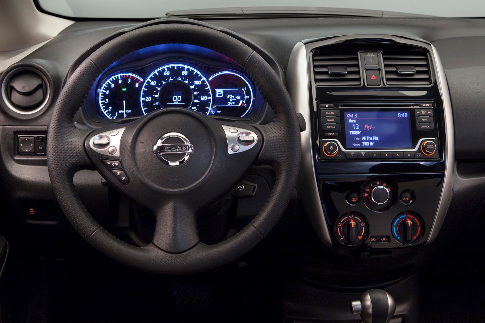 Nissan Note 2015 панель