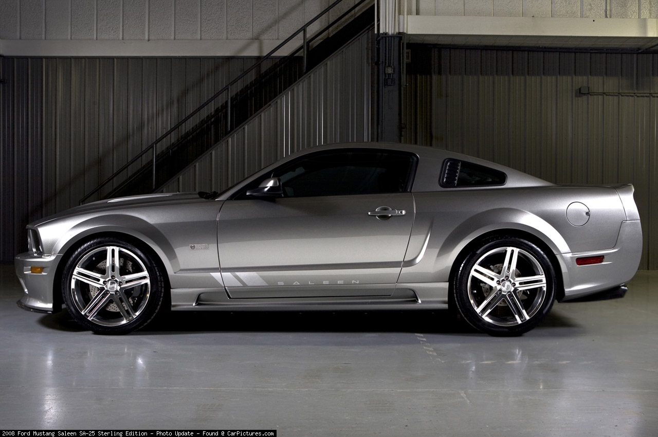 Saleen 302 Black Label Mustang