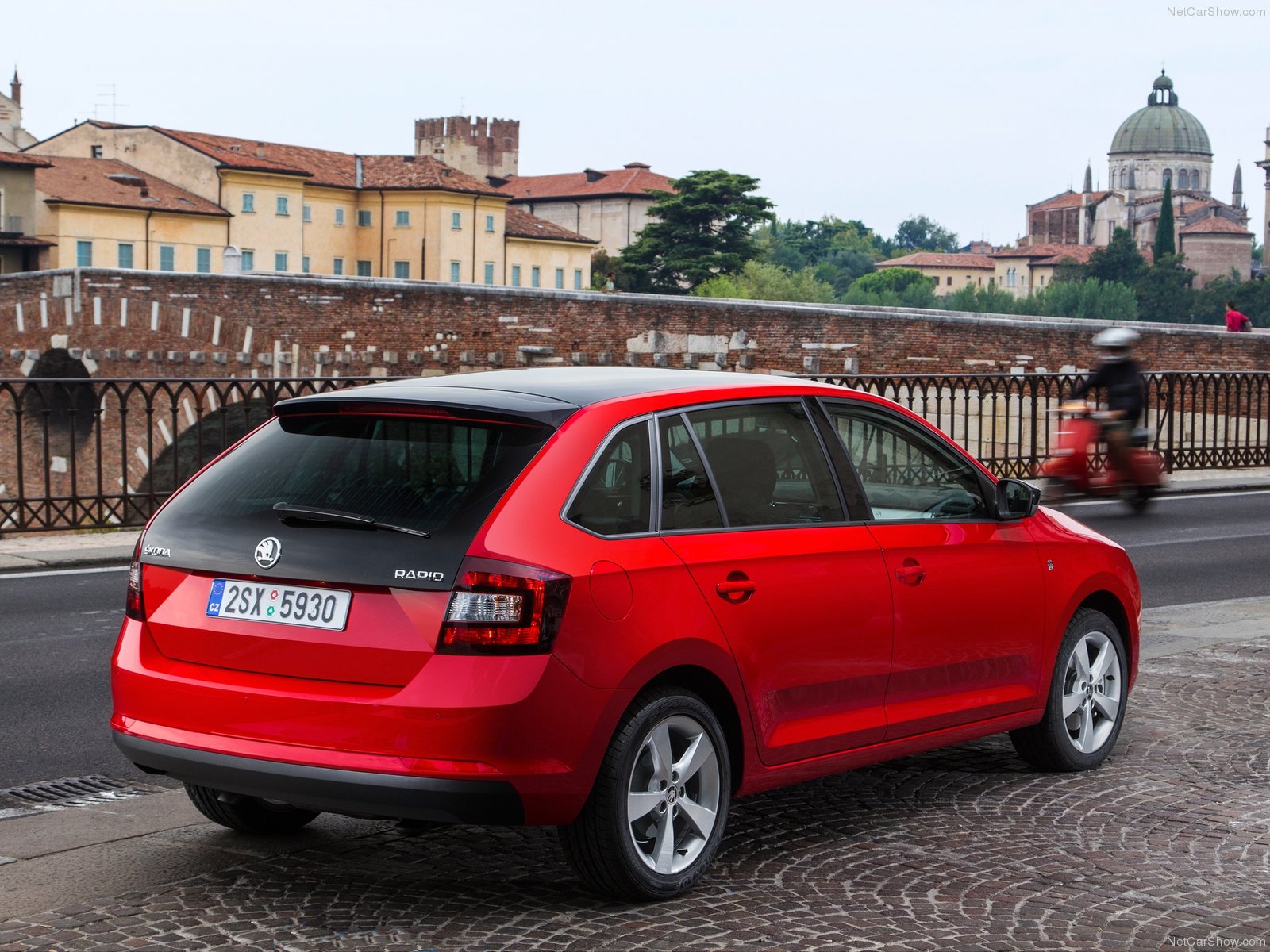 Skoda Spaceback 2014