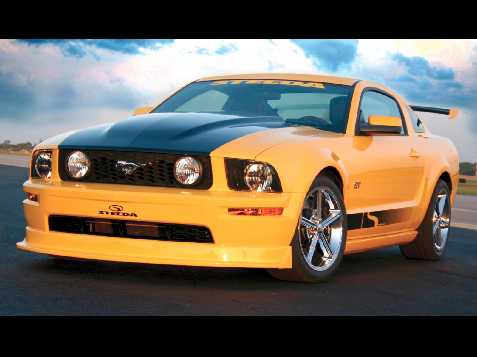 Ford Mustang 2005 Yellow