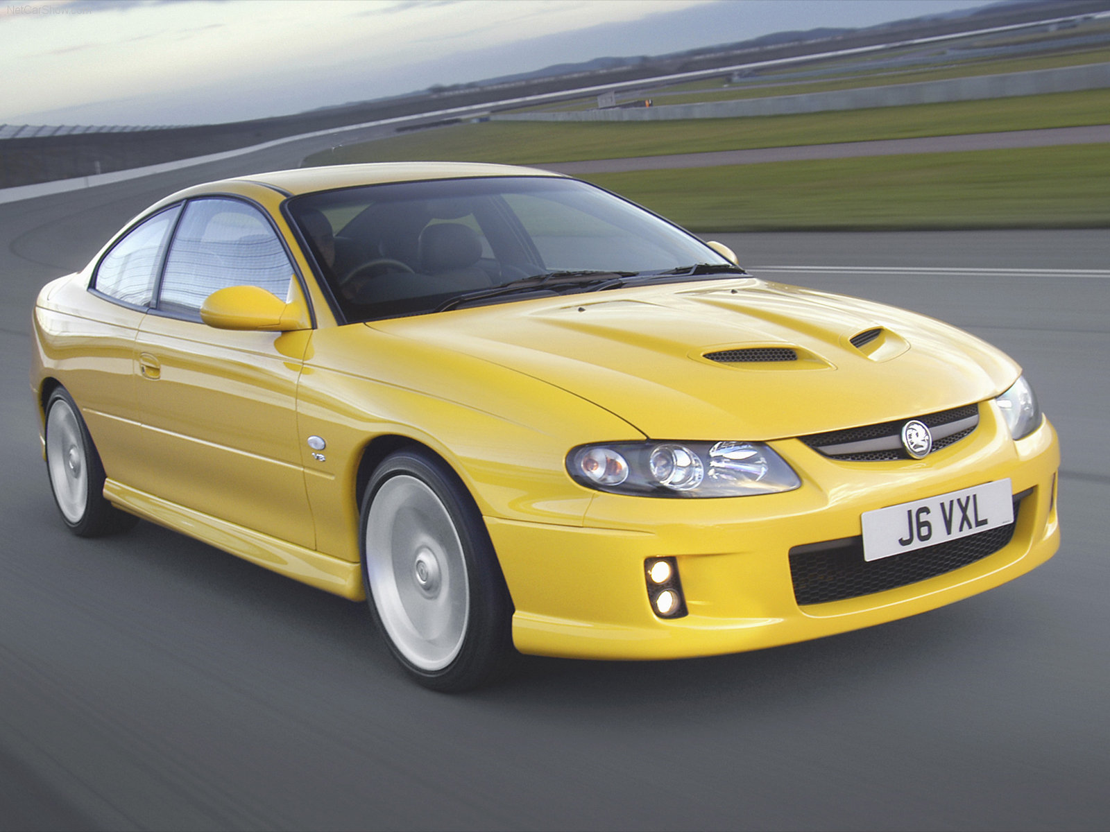 Vauxhall Monaro vxr8