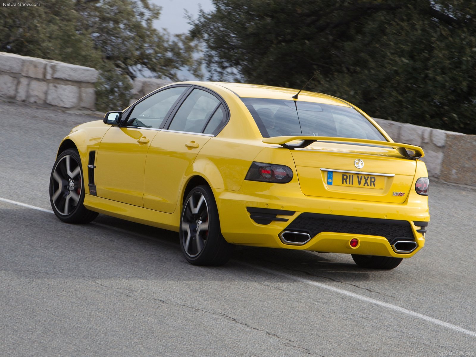 Vauxhall Monaro vxr8