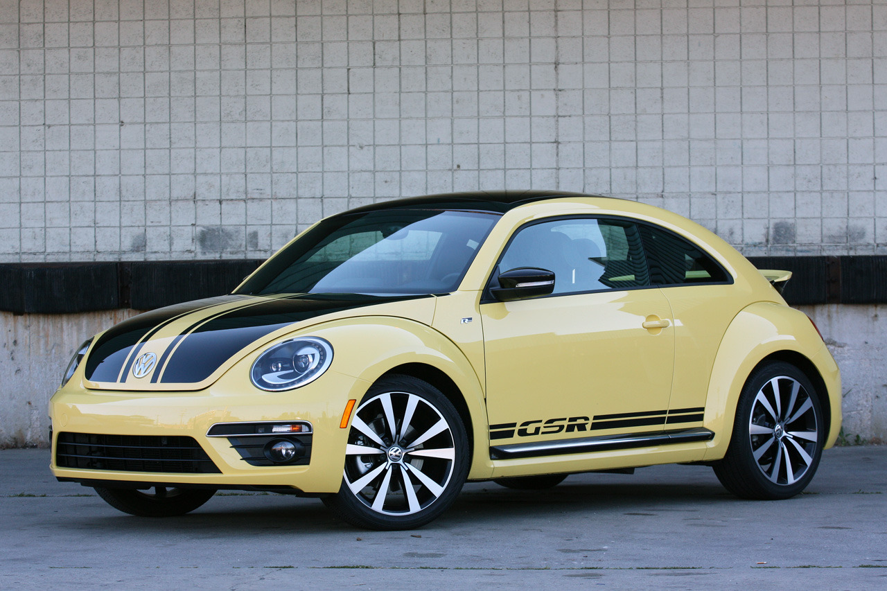 Volkswagen Beetle 2015 двухцветный